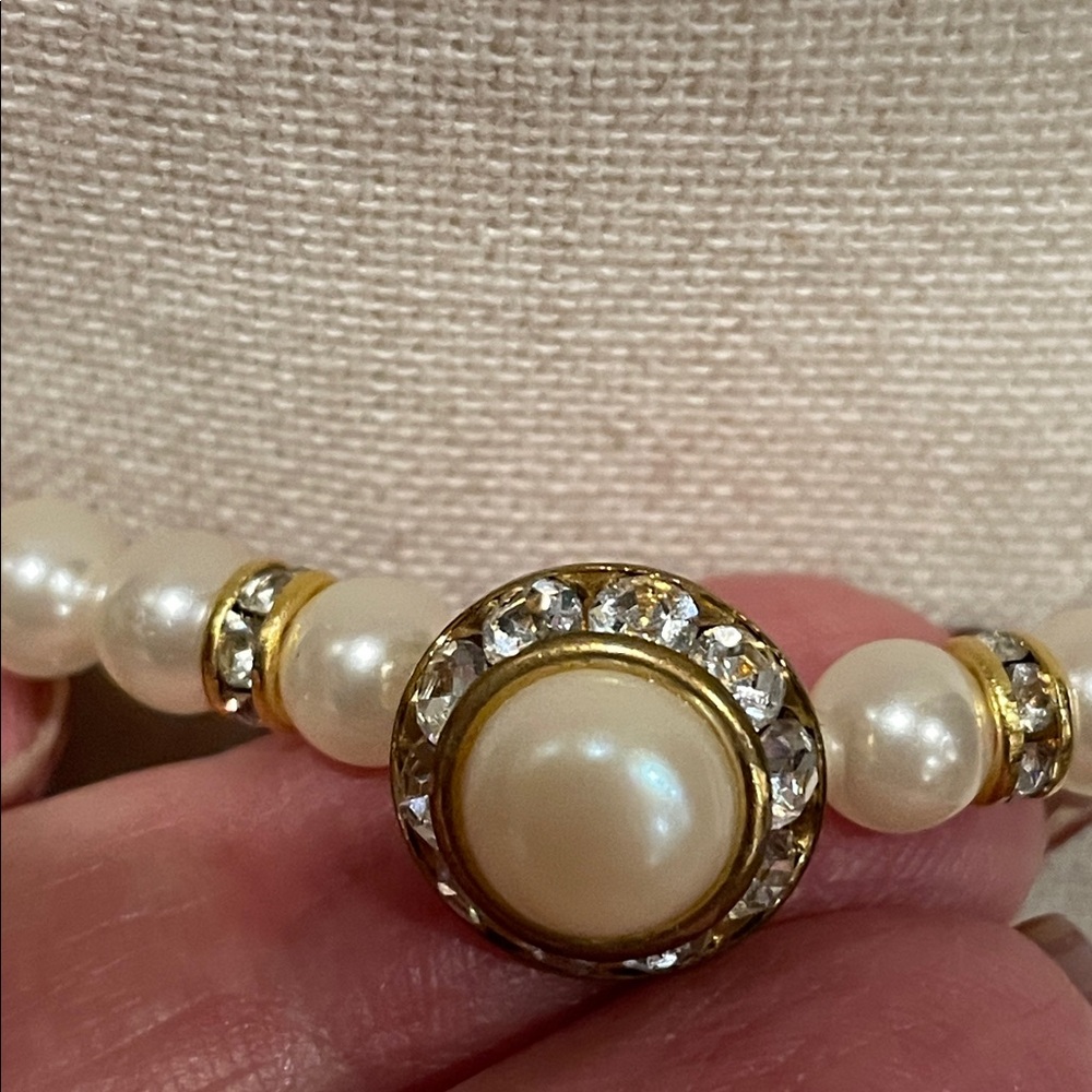 Vintage Faux Pearl Rhinestone Pendant Choker Necklace - Picture 2 of 7